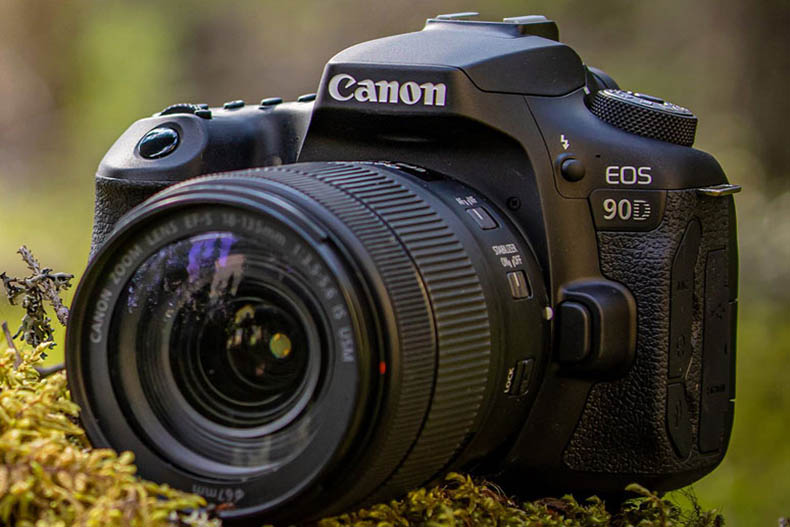 Canon EOS 90D