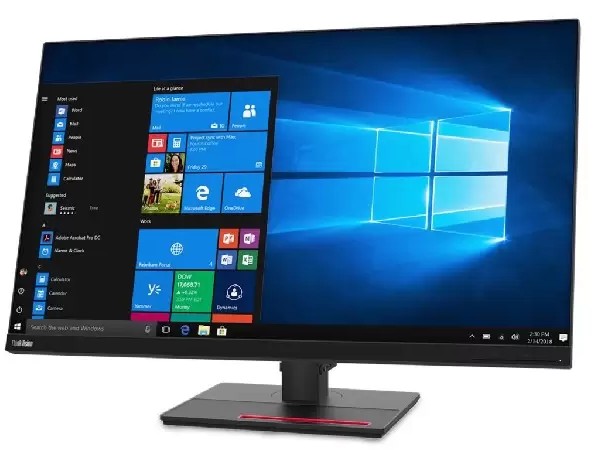 Gambar monitor Lenovo ThinkVision P series di lingkungan kantor profesional, terhubung ke laptop melalui satu kabel USB-C, dengan penataan meja yang bersih, menekankan desain premium dan fitur yang be