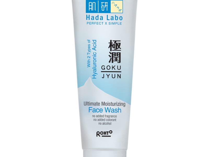 Gambar botol Hada Labo Gokujyun Ultimate Moisturizing Face Wash dengan estetika bersih dan sederhana, mungkin dengan tetesan air samar atau efek hidrasi yang jelas, menonjolkan sifat pelembapnya, deng