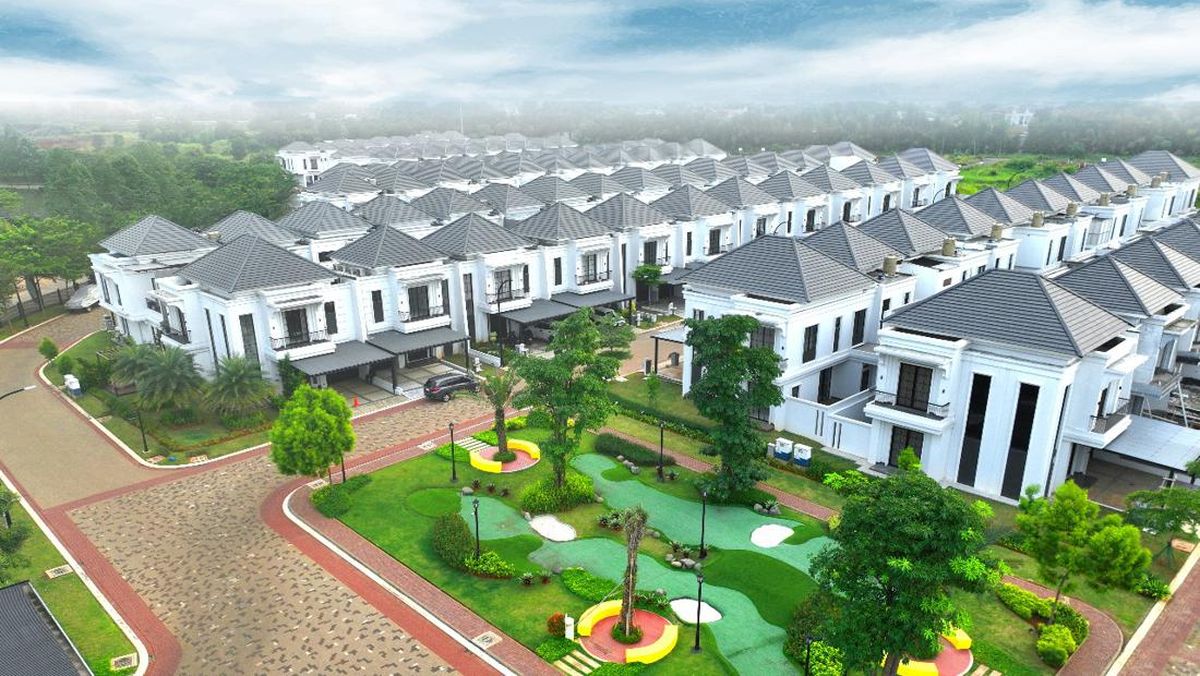 Gambar rumah keluarga modern di area suburban hijau.