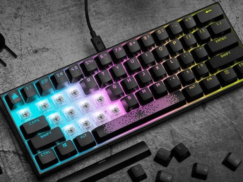 Gambar keyboard mekanik yang stylish namun terjangkau dengan pencahayaan RGB sederhana, menunjukkan konstruksi kokoh dan desain menarik untuk pengguna yang sadar anggaran.