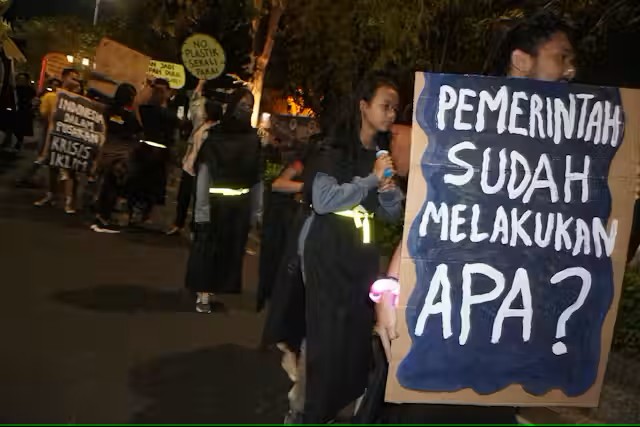  Influencer lokal berinteraksi dengan calon pemimpin