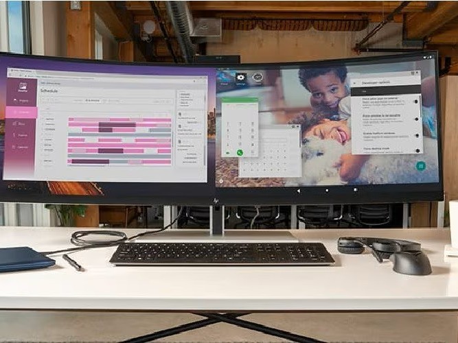 Layar Multifungsi dengan Hub USB Terintegrasi untuk Meja Rapi