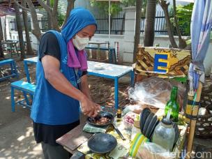 Tahu Gejrot Keliling