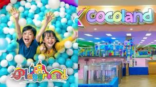 Anak-anak sedang bermain di playground indoor di dalam mall yang ceria.