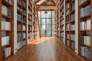 Gambar interior toko buku khusus dengan rak-rak buku hukum.