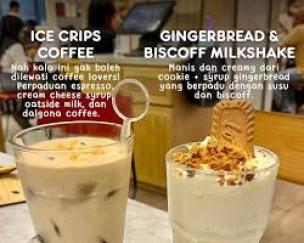 Segelas es kopi susu dengan boba di bawahnya dan lapisan cream cheese tebal di atas.